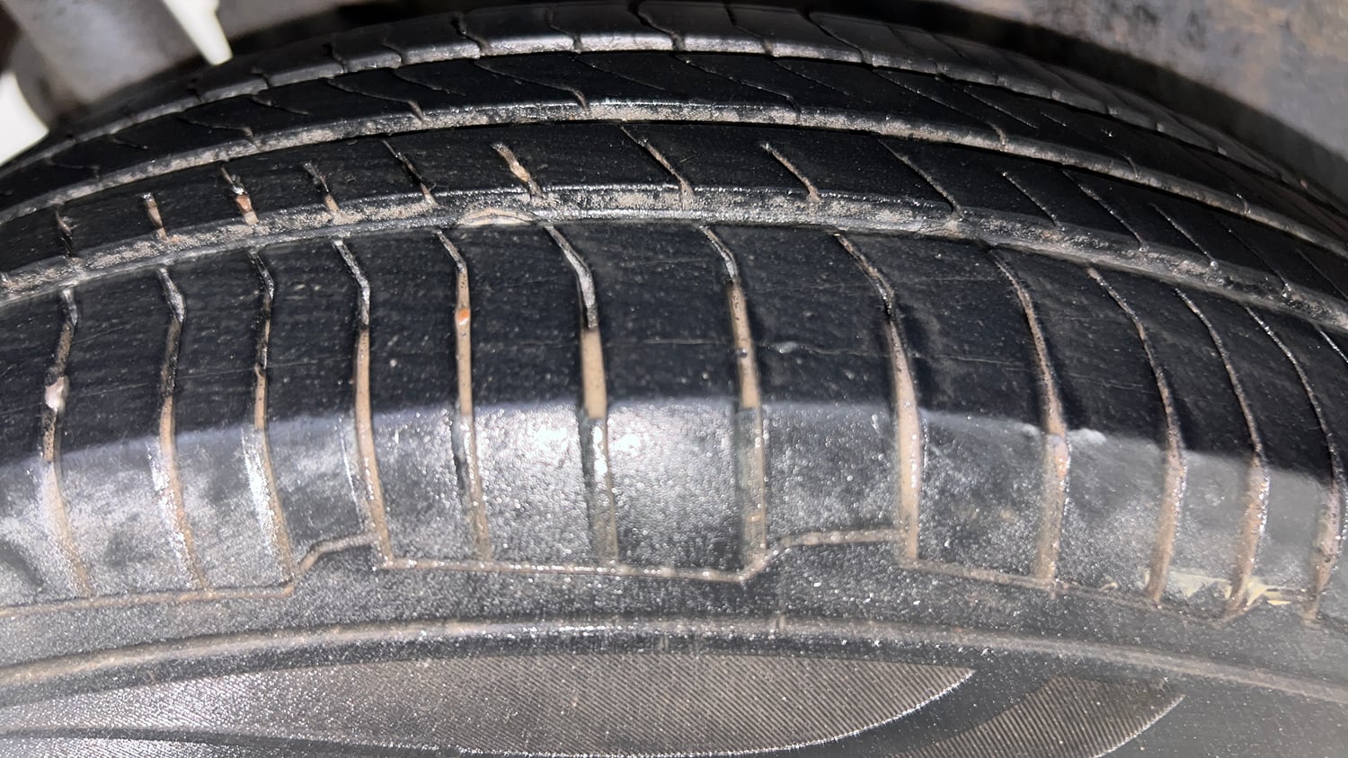 Used 2012 Maruti Suzuki Wagon R LXi Petrol Manual tyres RIGHT REAR TYRE TREAD VIEW