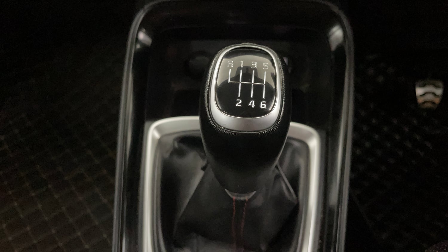 Used 2022 Kia Sonet GTX Plus 1.0 iMT Petrol Manual interior GEAR  KNOB VIEW