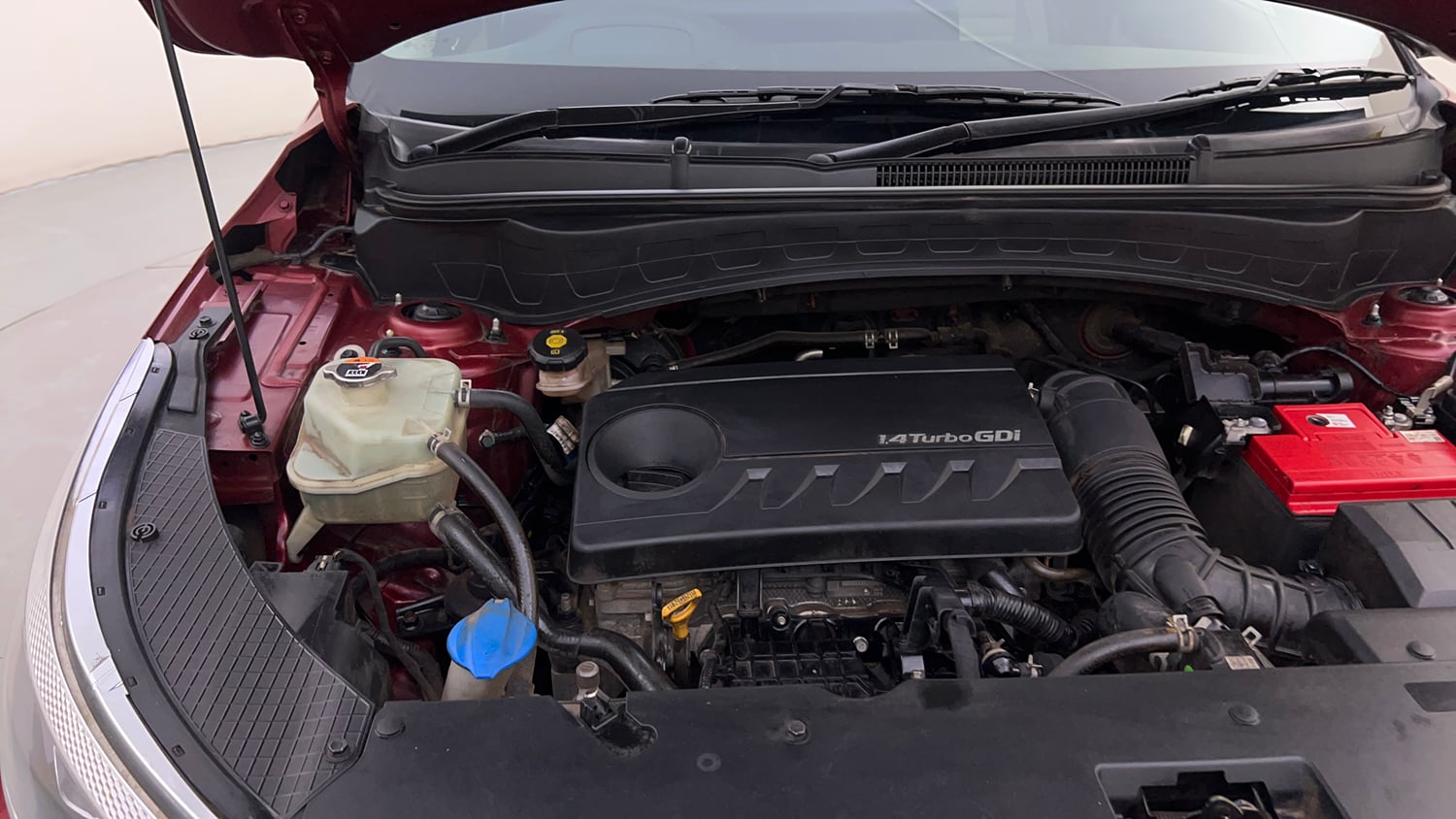 Used 2019 kia Seltos GTX Plus DCT 1.4 Petrol Automatic engine ENGINE RIGHT SIDE HINGE & APRON VIEW