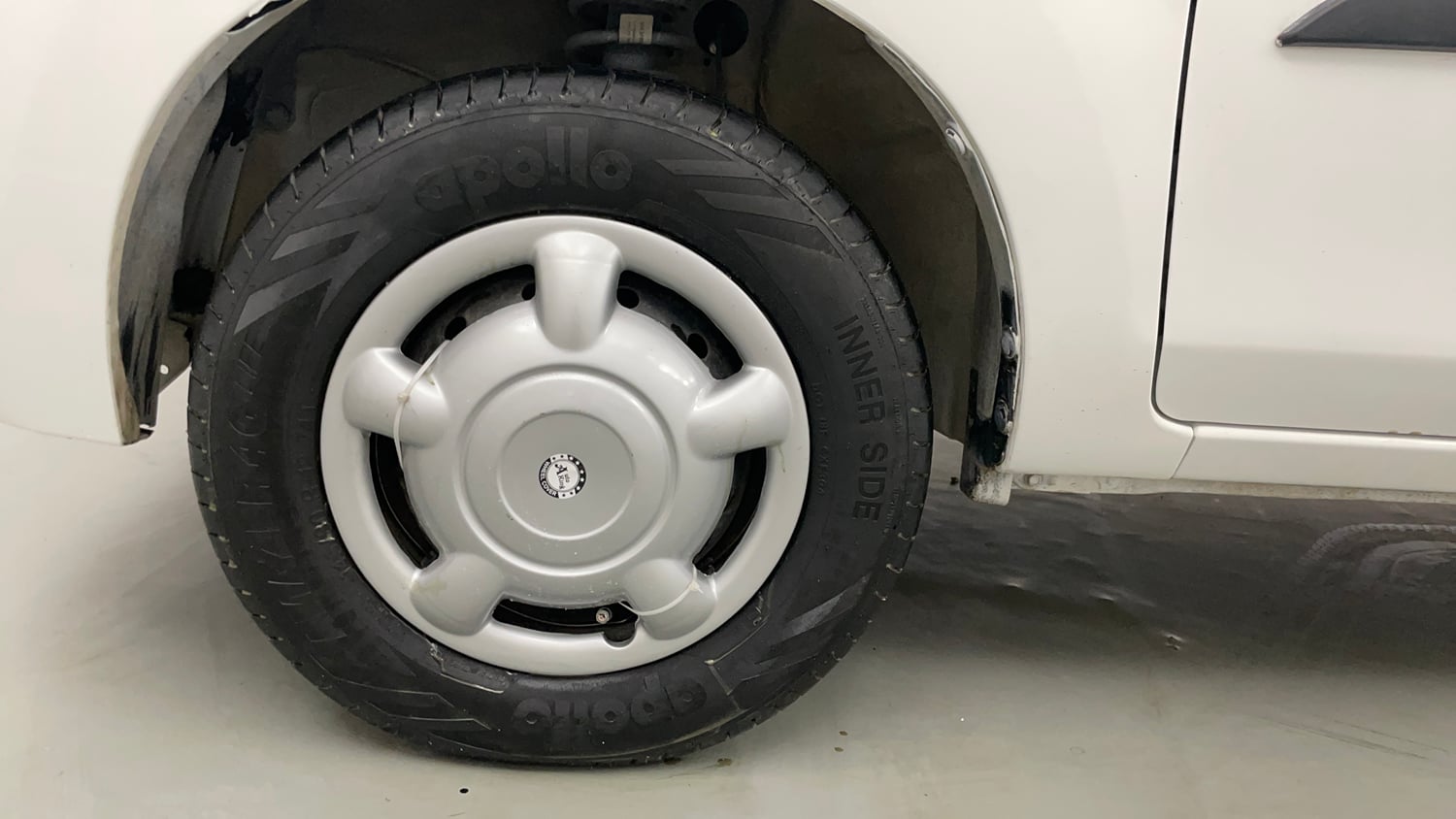 Used 2019 Maruti Suzuki Alto 800 LXi Petrol Manual tyres LEFT FRONT TYRE RIM VIEW