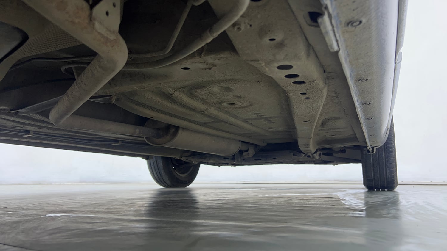 Used 2018 Maruti Suzuki Ignis Delta 1.2 AMT Petrol Automatic extra REAR RIGHT UNDERBODY VIEW