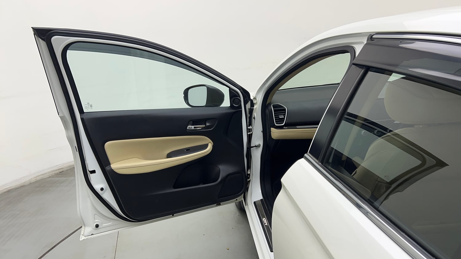 Used 2022 Honda City ZX CVT Petrol Petrol Automatic interior LEFT FRONT DOOR OPEN VIEW