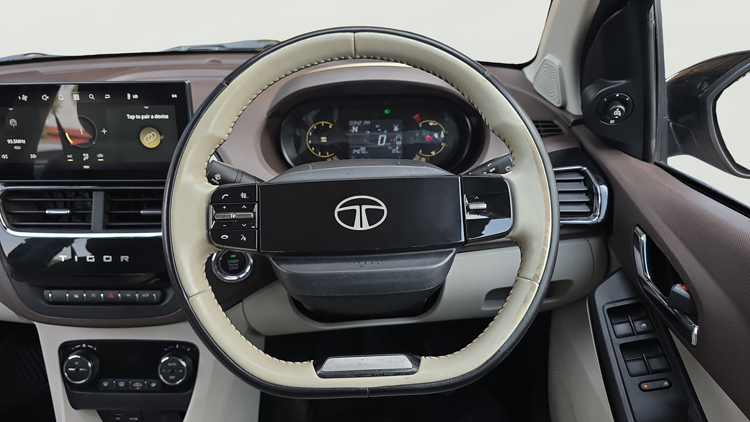 Used 2025 Tata Tigor XZA Plus iCNG Cng Automatic interior STEERING VIEW