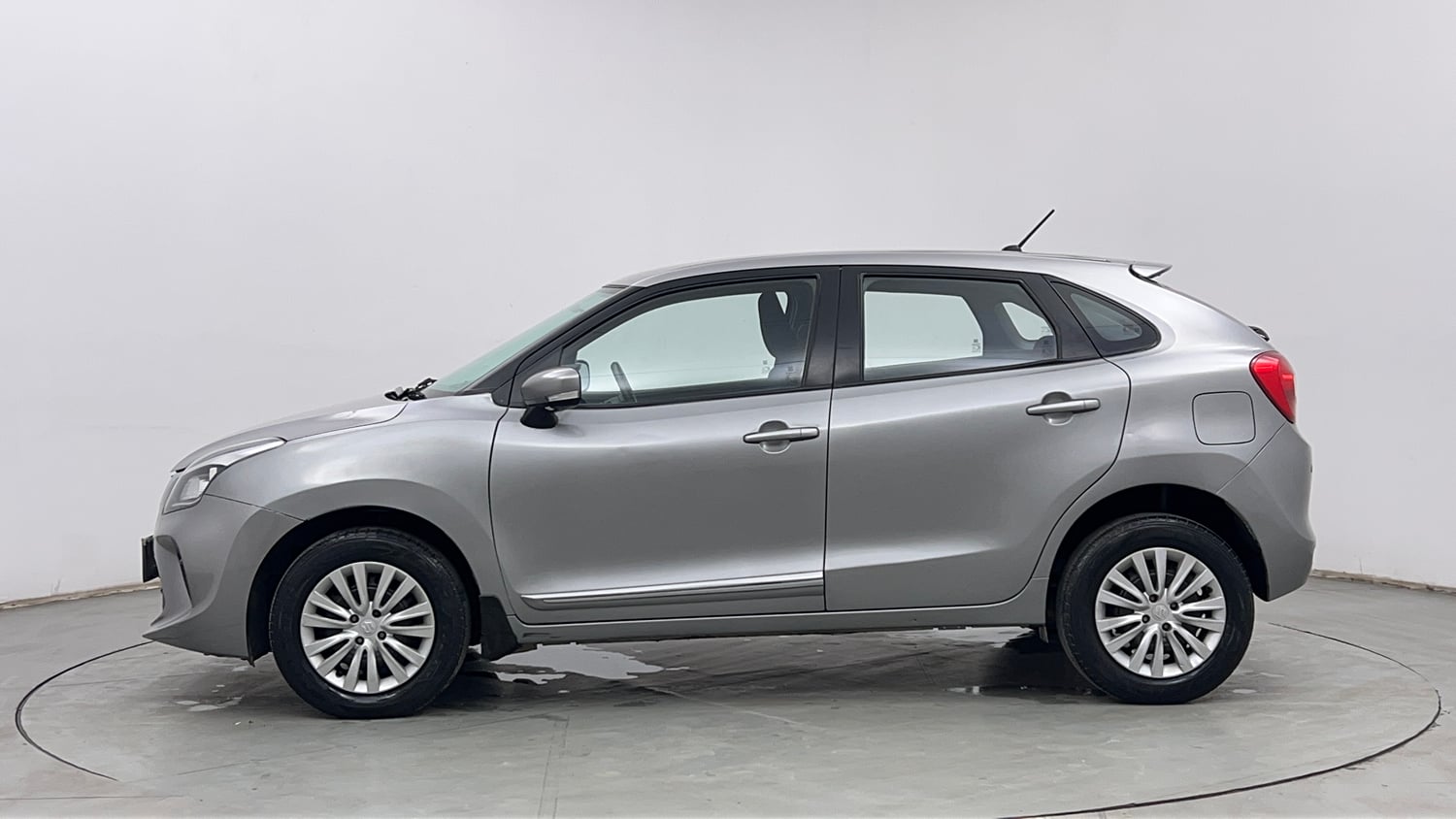 Used 2019 null Petrol Automatic exterior LEFT SIDE VIEW