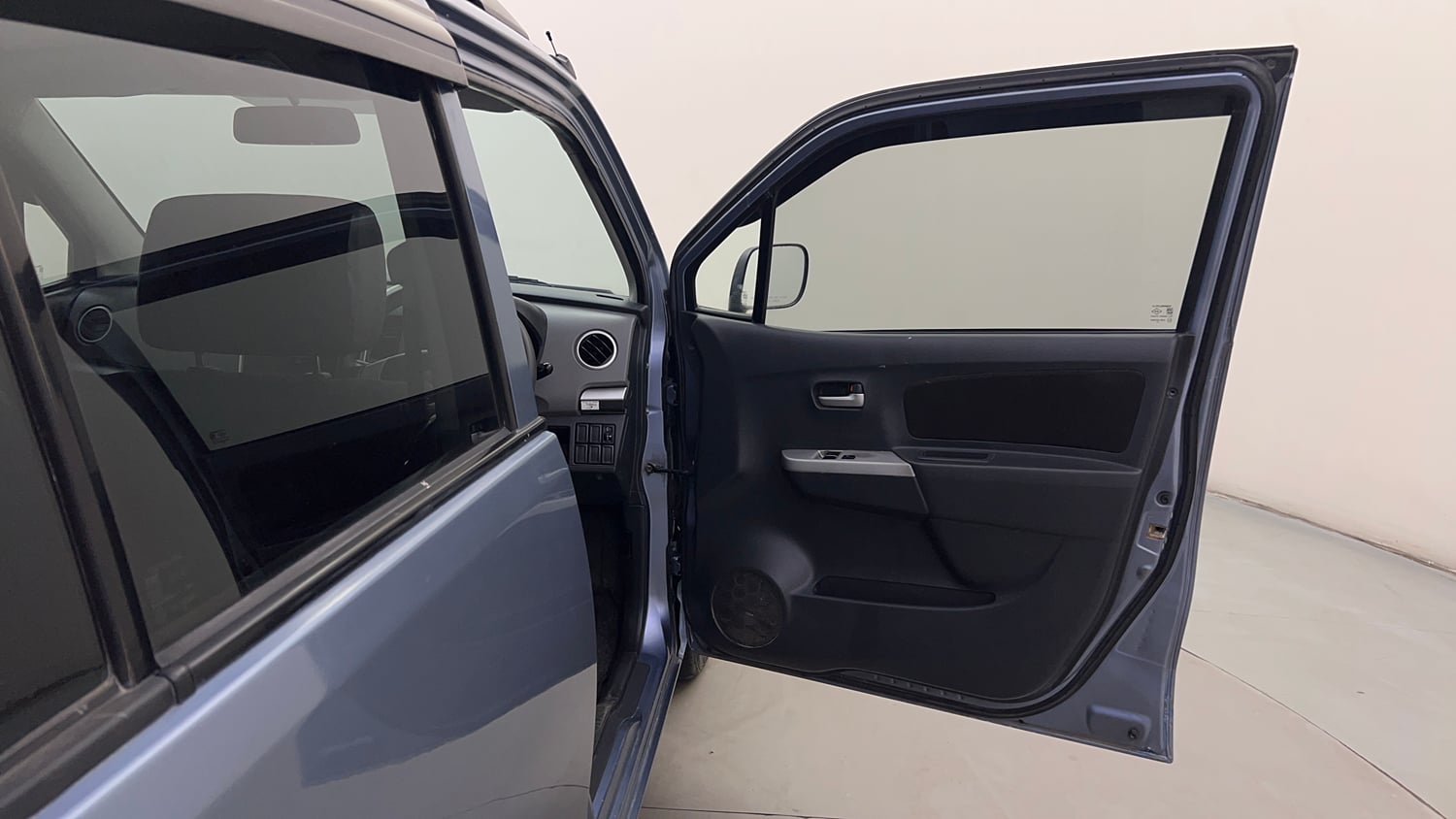Used 2012 Maruti Suzuki Wagon R LXi Petrol Manual interior RIGHT FRONT DOOR OPEN VIEW