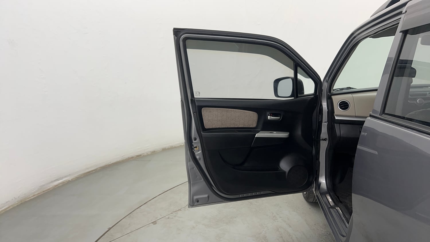Used 2016 Maruti Suzuki Wagon R 1.0 VXI AMT Petrol Automatic interior LEFT FRONT DOOR OPEN VIEW