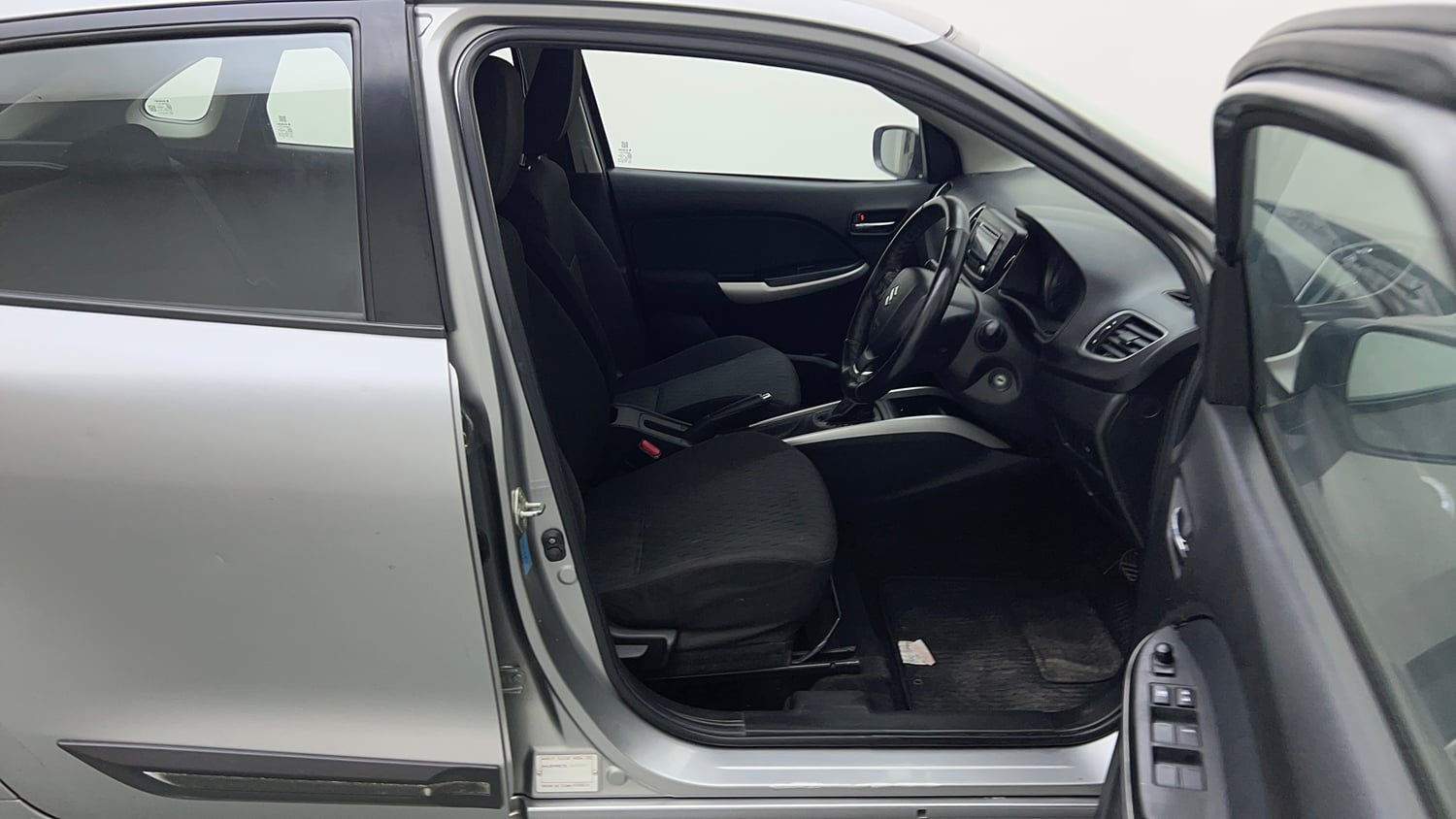 Used 2018 Maruti Suzuki Baleno Delta 1.2 AT Petrol Automatic interior RIGHT SIDE FRONT DOOR CABIN VIEW