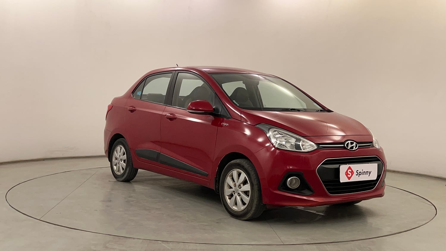 Used 2016 Hyundai Xcent SX 1.2 Petrol Manual exterior RIGHT FRONT CORNER VIEW