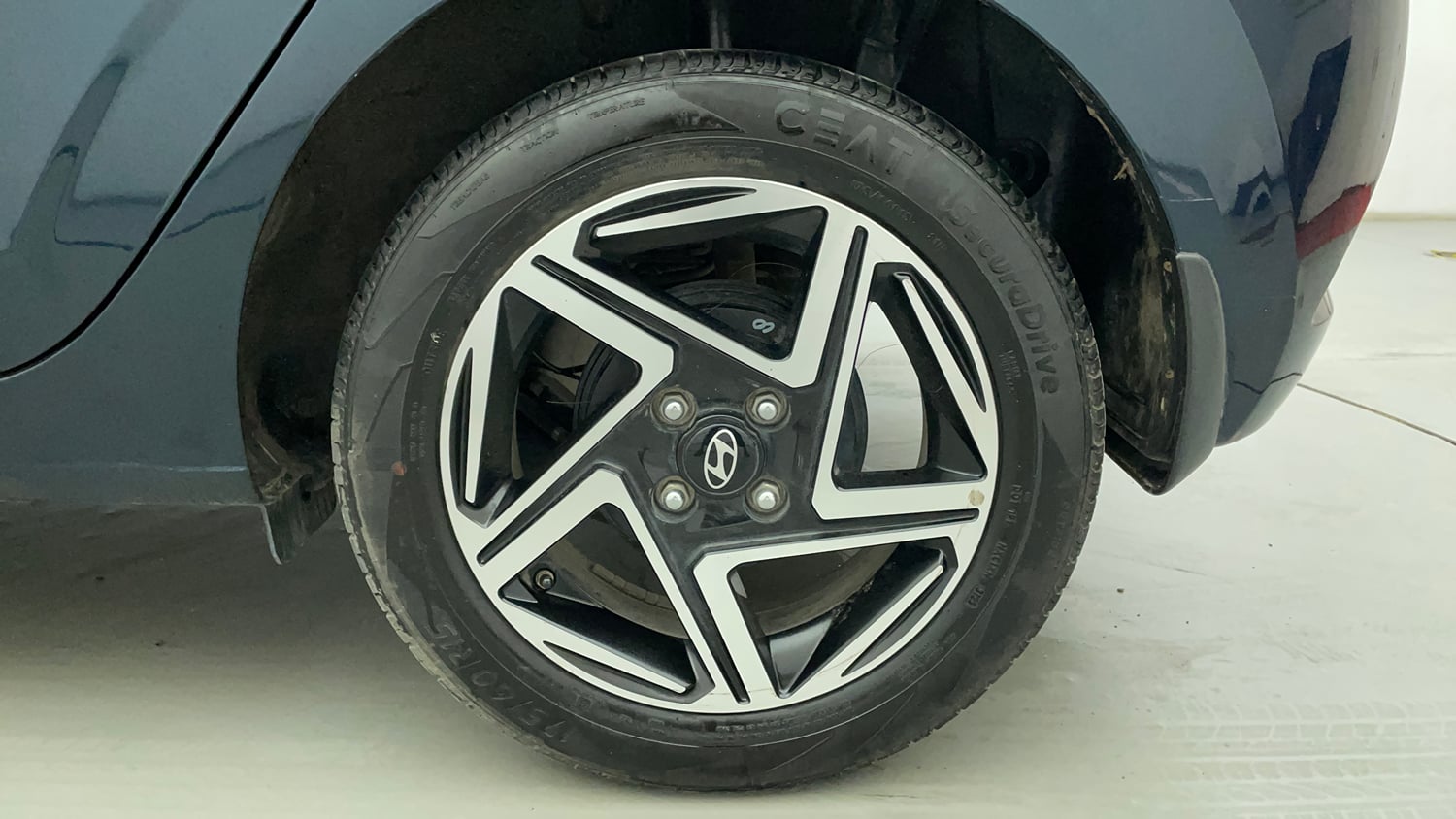 Used 2025 Hyundai Grand i10 Nios Sportz (O) 1.2 Kappa VTVT Petrol Manual tyres LEFT REAR TYRE RIM VIEW