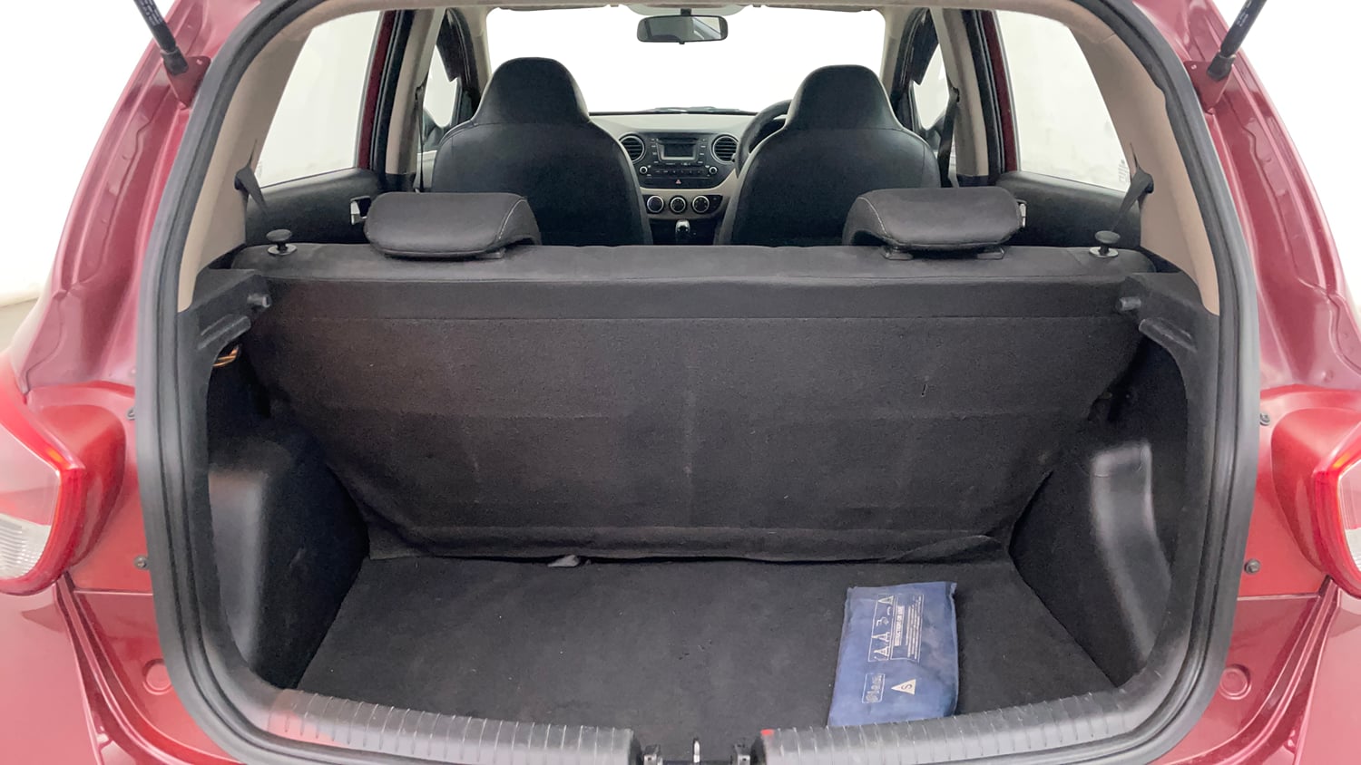 Used 2015 Hyundai Grand i10 Asta AT 1.2 Kappa VTVT Petrol Automatic interior DICKY INSIDE VIEW
