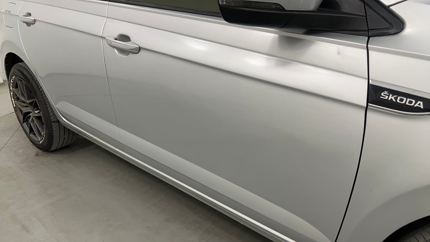 Used 2023 Skoda Slavia Ambition 1.5L TSI MT Petrol Manual dents MINOR SCRATCH