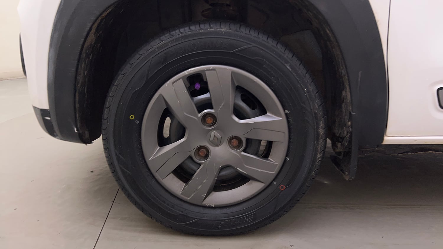 Used 2017 Renault Kwid 1.0 RXT Petrol Manual tyres LEFT FRONT TYRE RIM VIEW