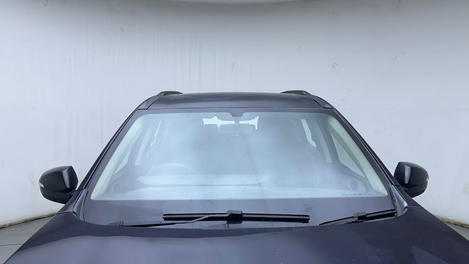 Used 2022 Mahindra XUV700 AX 5 Diesel MT 7 STR Diesel Manual exterior FRONT WINDSHIELD VIEW