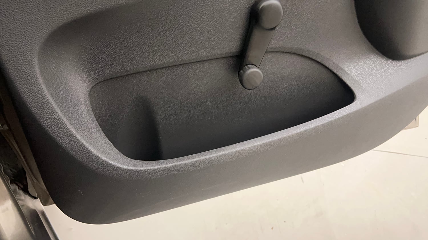 Used 2016 Renault Kwid RXL Petrol Manual top_features Door pockets