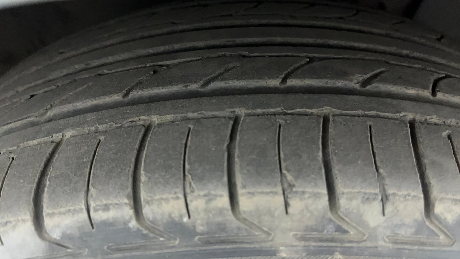 Used 2017 Hyundai Elantra 2.0 SX (O) AT Petrol Automatic tyres RIGHT FRONT TYRE TREAD VIEW