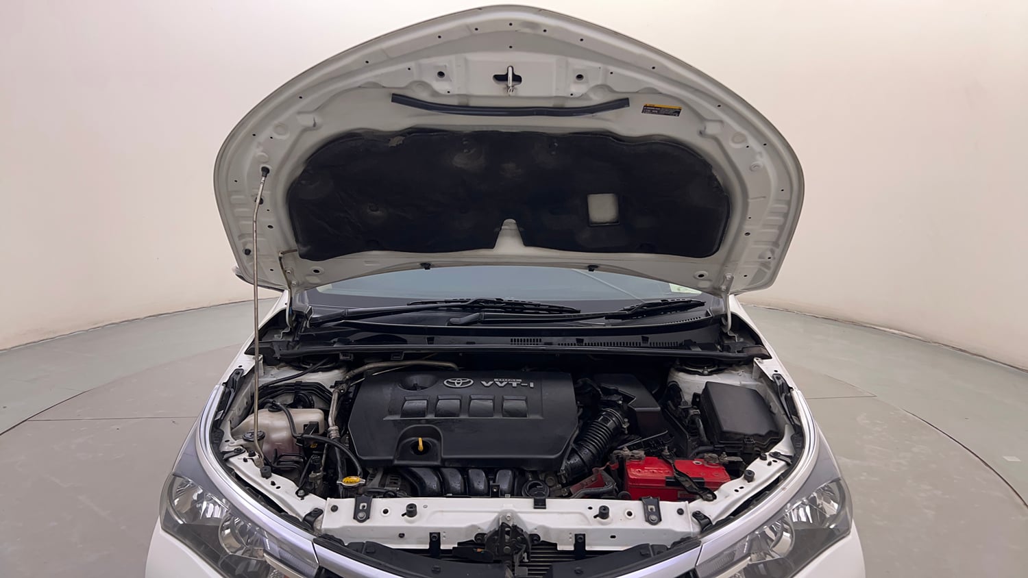 Used 2015 Toyota Corolla Altis G Petrol Petrol Manual engine ENGINE & BONNET OPEN FRONT VIEW