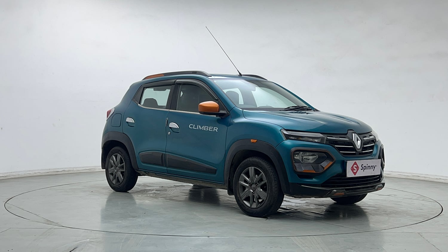 Used 2021 Renault Kwid CLIMBER 1.0 AMT Opt Petrol Automatic exterior RIGHT FRONT CORNER VIEW