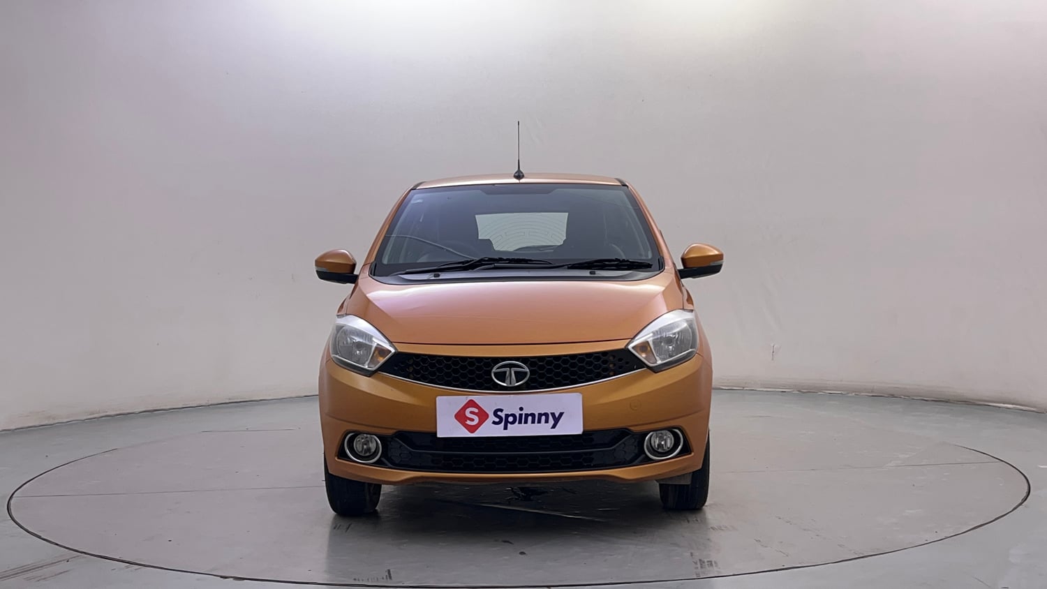 Used 2018 Tata Tiago Revotron XZ Petrol Manual exterior FRONT VIEW
