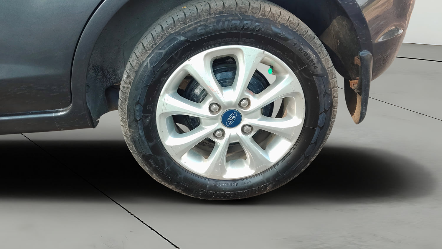 Used 2012 Ford Figo Duratorq Diesel Titanium 1.4 Diesel Manual tyres LEFT REAR TYRE RIM VIEW
