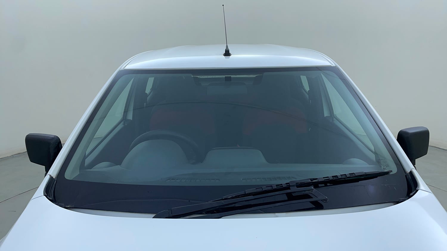 Used 2015 Renault Kwid RXT Petrol Manual exterior FRONT WINDSHIELD VIEW