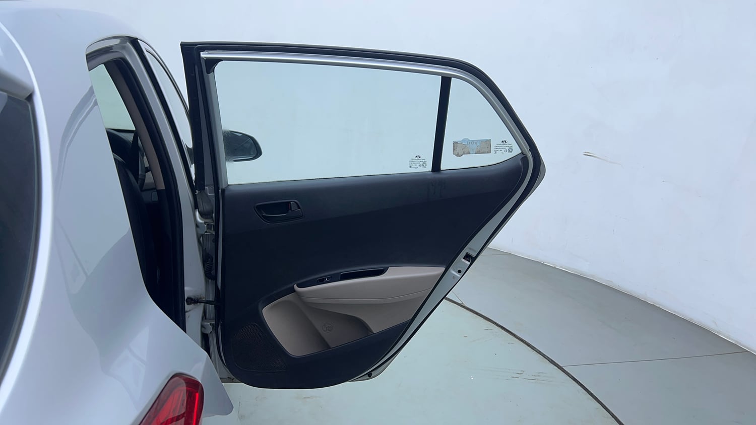 Used 2015 Hyundai Grand i10 Magna 1.2 Kappa VTVT Petrol Manual interior RIGHT REAR DOOR OPEN VIEW