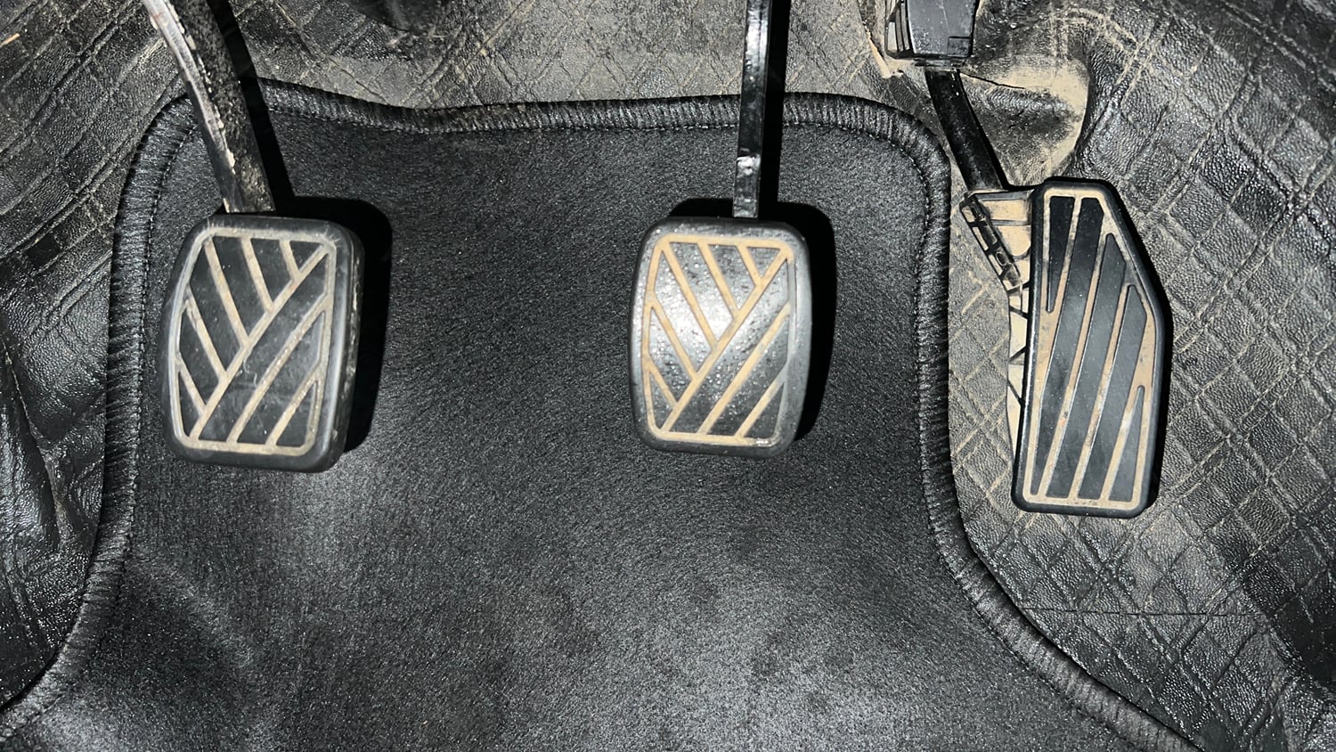 Used 2022 Maruti Suzuki XL6 Zeta MT Petrol Petrol Manual interior PEDALS VIEW