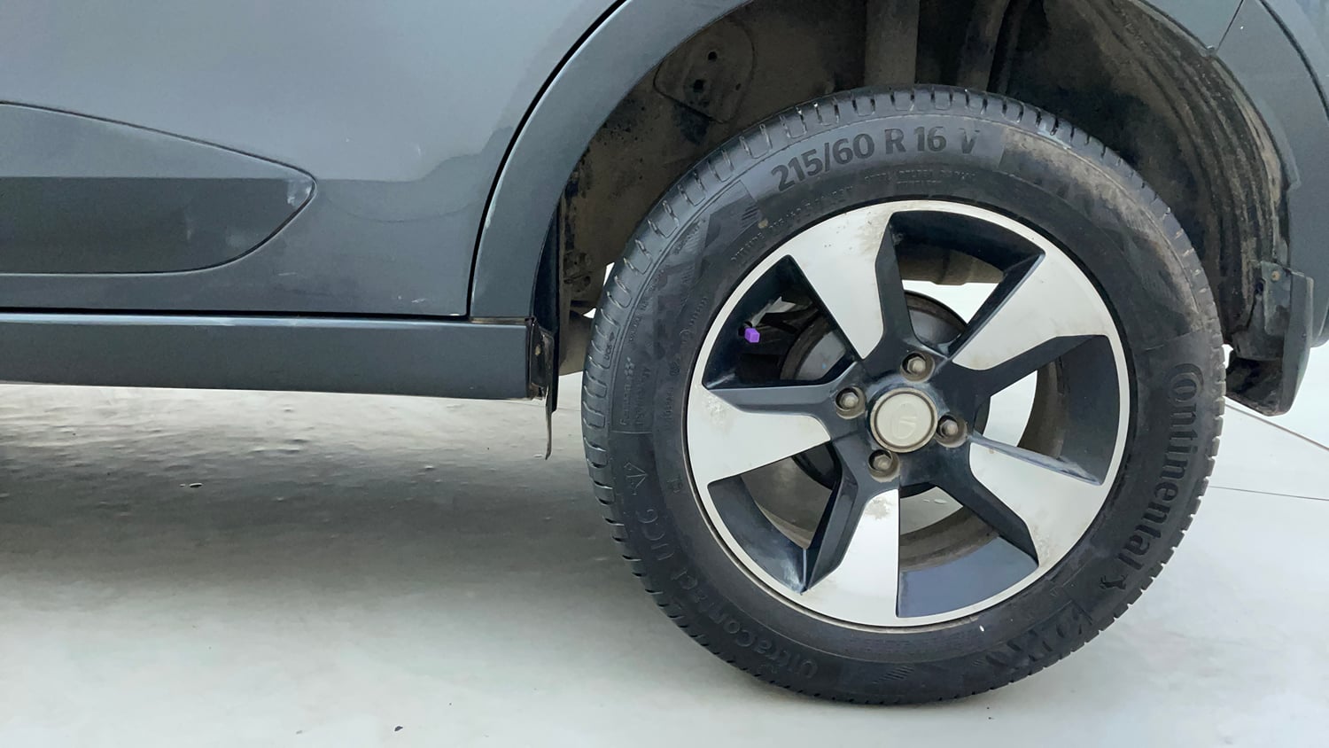 Used 2019 Tata Nexon XZ Plus Diesel Diesel Manual tyres LEFT REAR TYRE RIM VIEW
