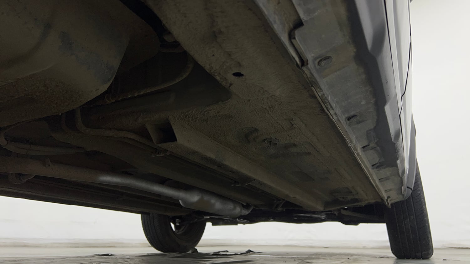 Used 2023 Renault Kiger RXZ MT Petrol Manual extra REAR RIGHT UNDERBODY VIEW