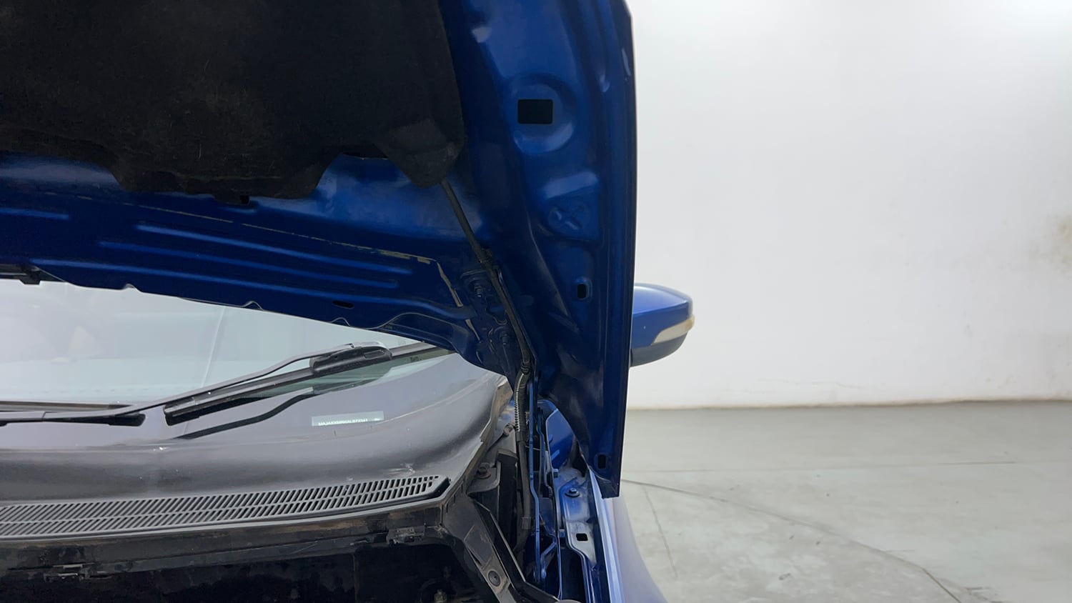 Used 2021 Ford EcoSport Titanium Plus 1.5L Ti-VCT AT Petrol Automatic engine ENGINE LEFT SIDE HINGE & APRON VIEW
