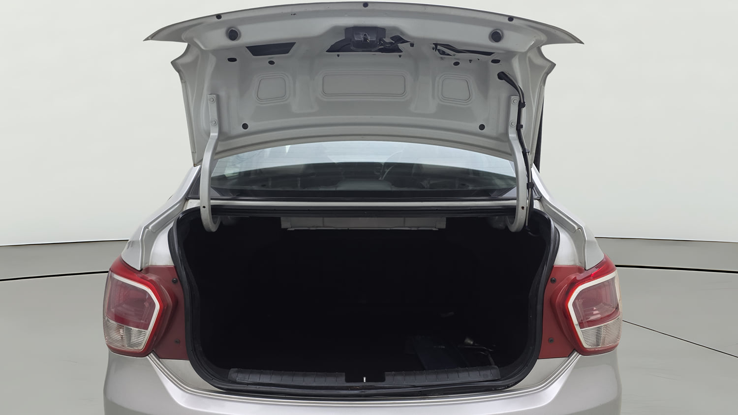 Used 2014 Hyundai Xcent S 1.2 (O) Petrol Manual interior DICKY INSIDE VIEW