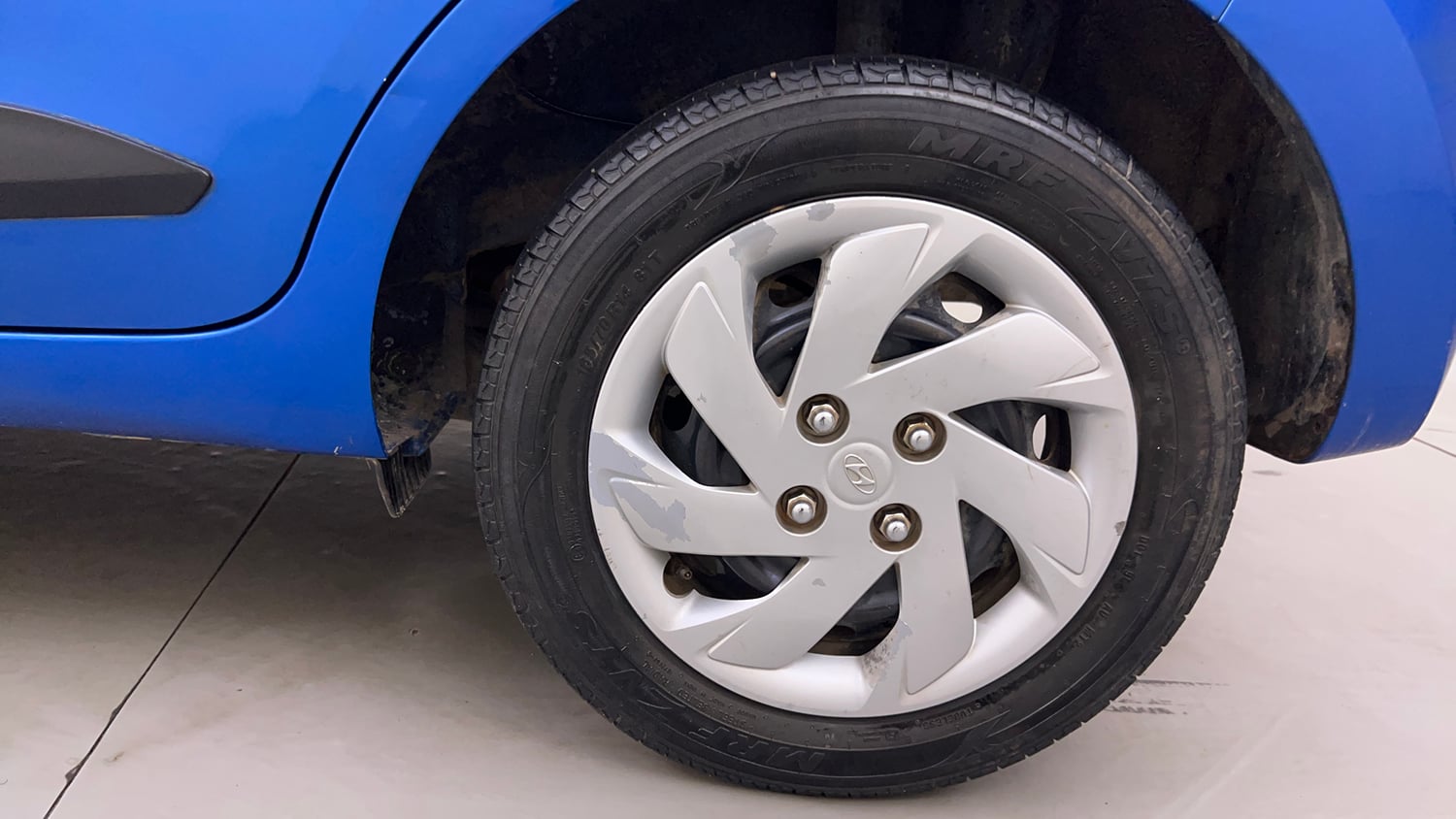 Used 2019 Hyundai Santro Asta Petrol Manual tyres LEFT REAR TYRE RIM VIEW