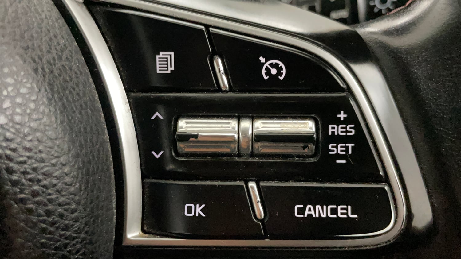 Used 2022 Kia Sonet GTX Plus 1.0 iMT Petrol Manual top_features Cruise control
