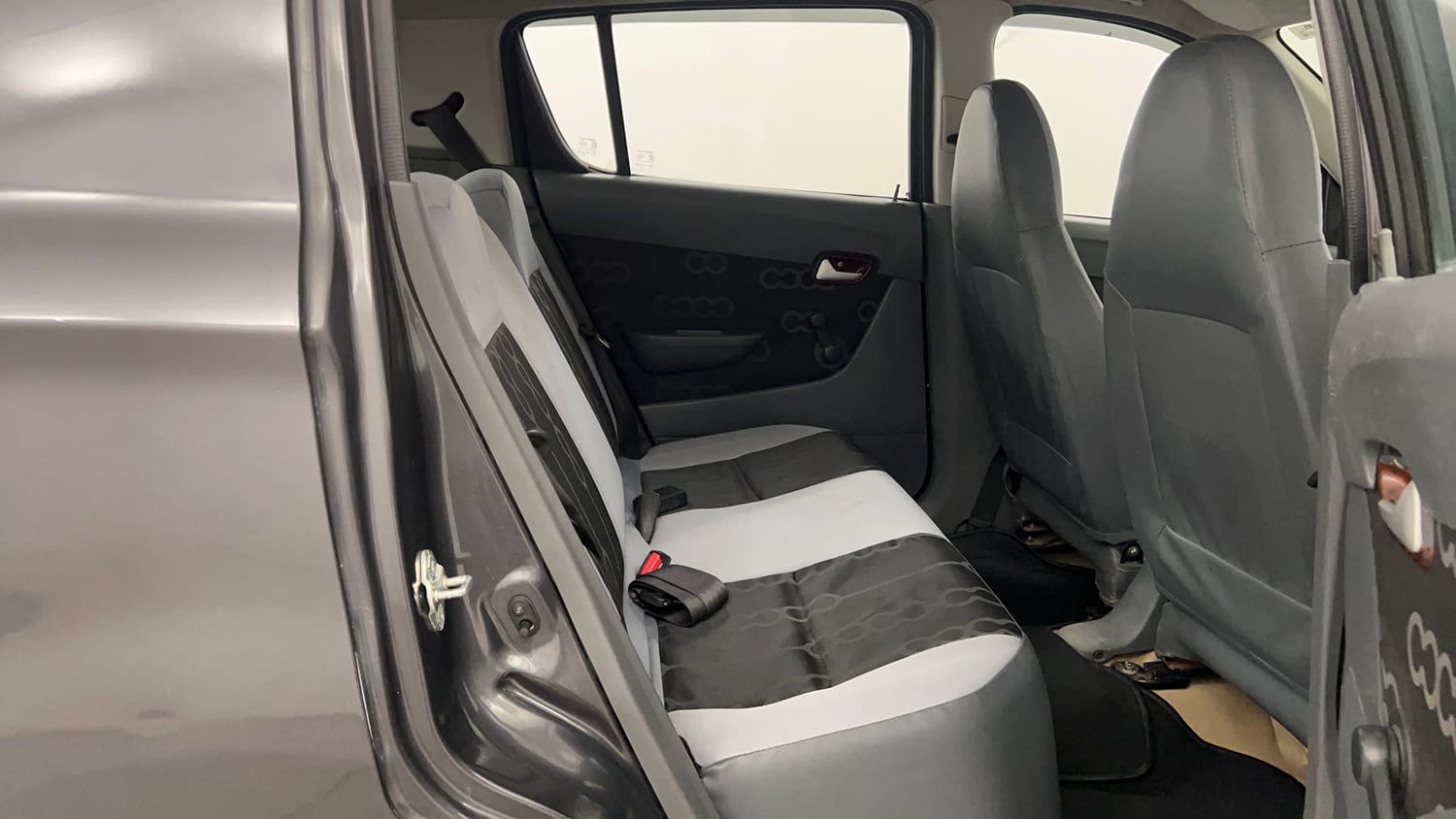 Used 2015 Maruti Suzuki Alto 800 Lxi Petrol Manual interior RIGHT SIDE REAR DOOR CABIN VIEW