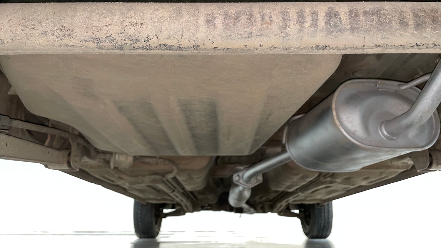 Used 2015 Maruti Suzuki Alto K10 VXi AMT Petrol Automatic extra REAR UNDERBODY VIEW (TAKEN FROM REAR)