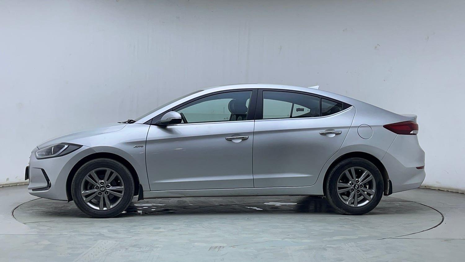 Used 2017 Hyundai Elantra 2.0 SX (O) AT Petrol Automatic exterior LEFT SIDE VIEW