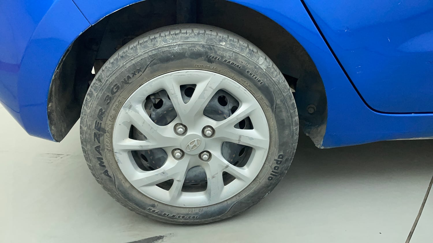 Used 2018 Hyundai Grand i10 Sportz 1.2 Kappa VTVT Petrol Manual tyres RIGHT REAR TYRE RIM VIEW
