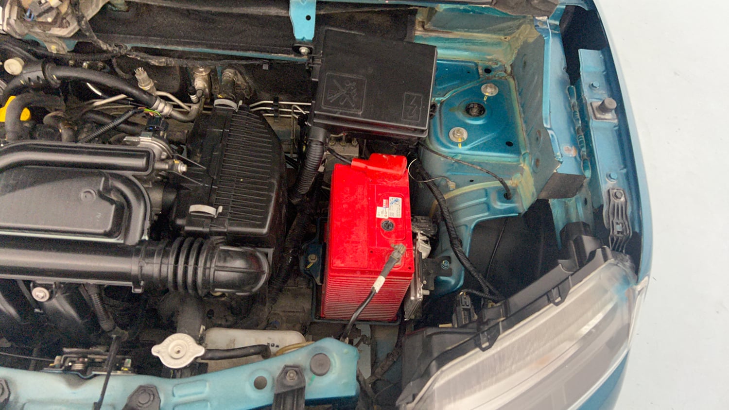 Used 2021 Renault Kwid RXT 1.0 (O) Petrol Manual engine ENGINE LEFT SIDE VIEW