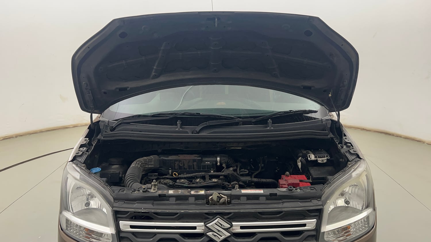 Used 2022 Maruti Suzuki Wagon R VXi (O) 1.2 Petrol Manual engine ENGINE & BONNET OPEN FRONT VIEW