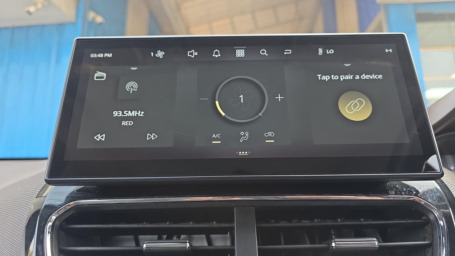 Used 2025 Tata Tigor XZA Plus iCNG Cng Automatic top_features Touch screen infotainment system