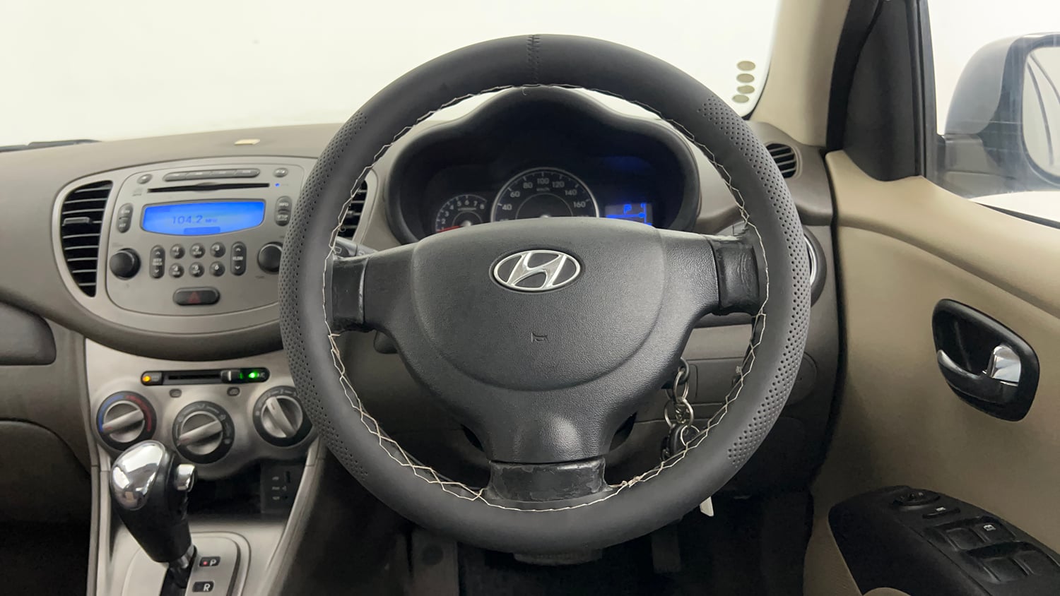 Used 2013 Hyundai i10 Sportz 1.2 AT Kappa2 Petrol Automatic interior STEERING VIEW
