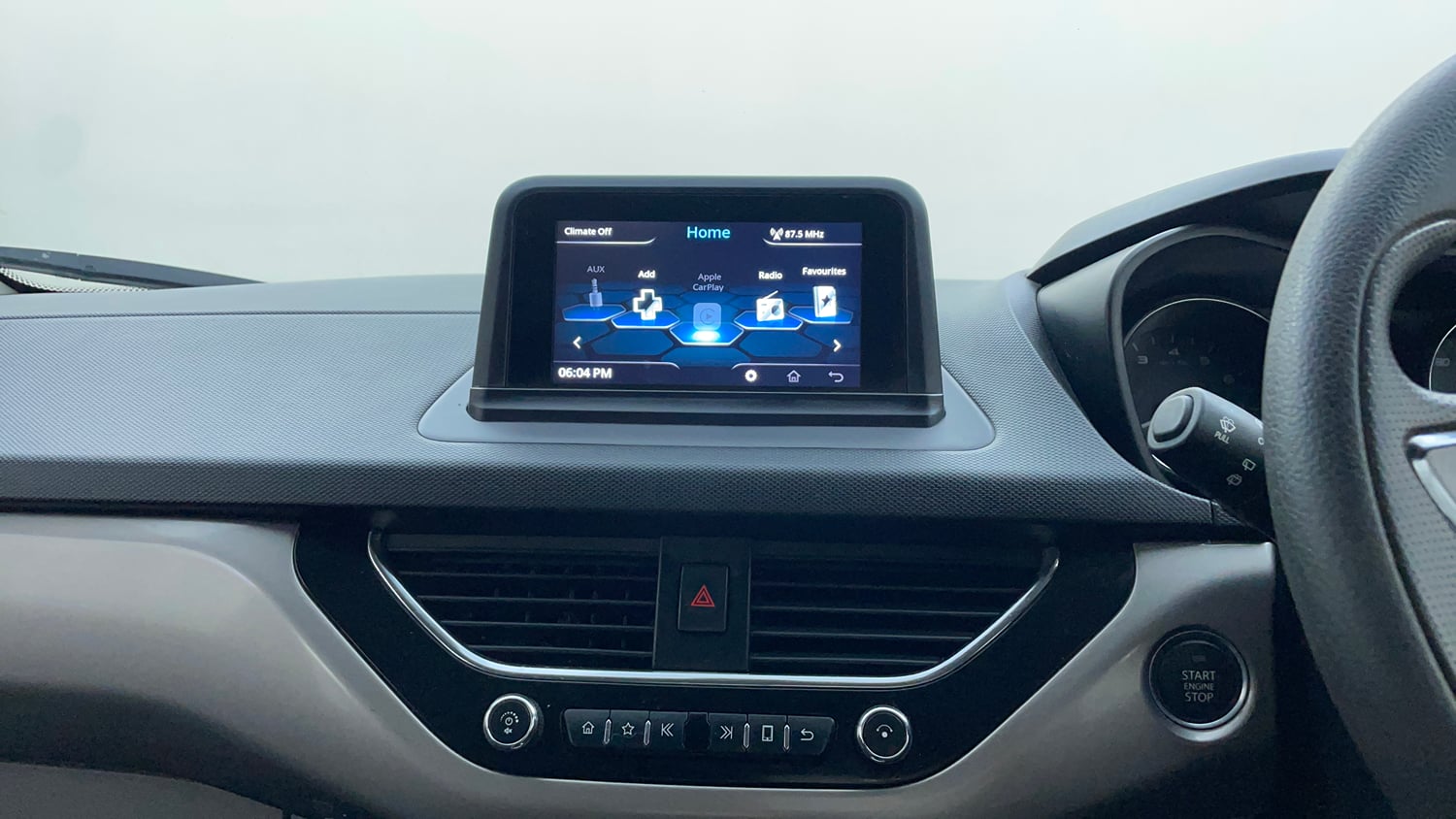 Used 2019 Tata Nexon XZ Plus Diesel Diesel Manual top_features Integrated (in-dash) music system