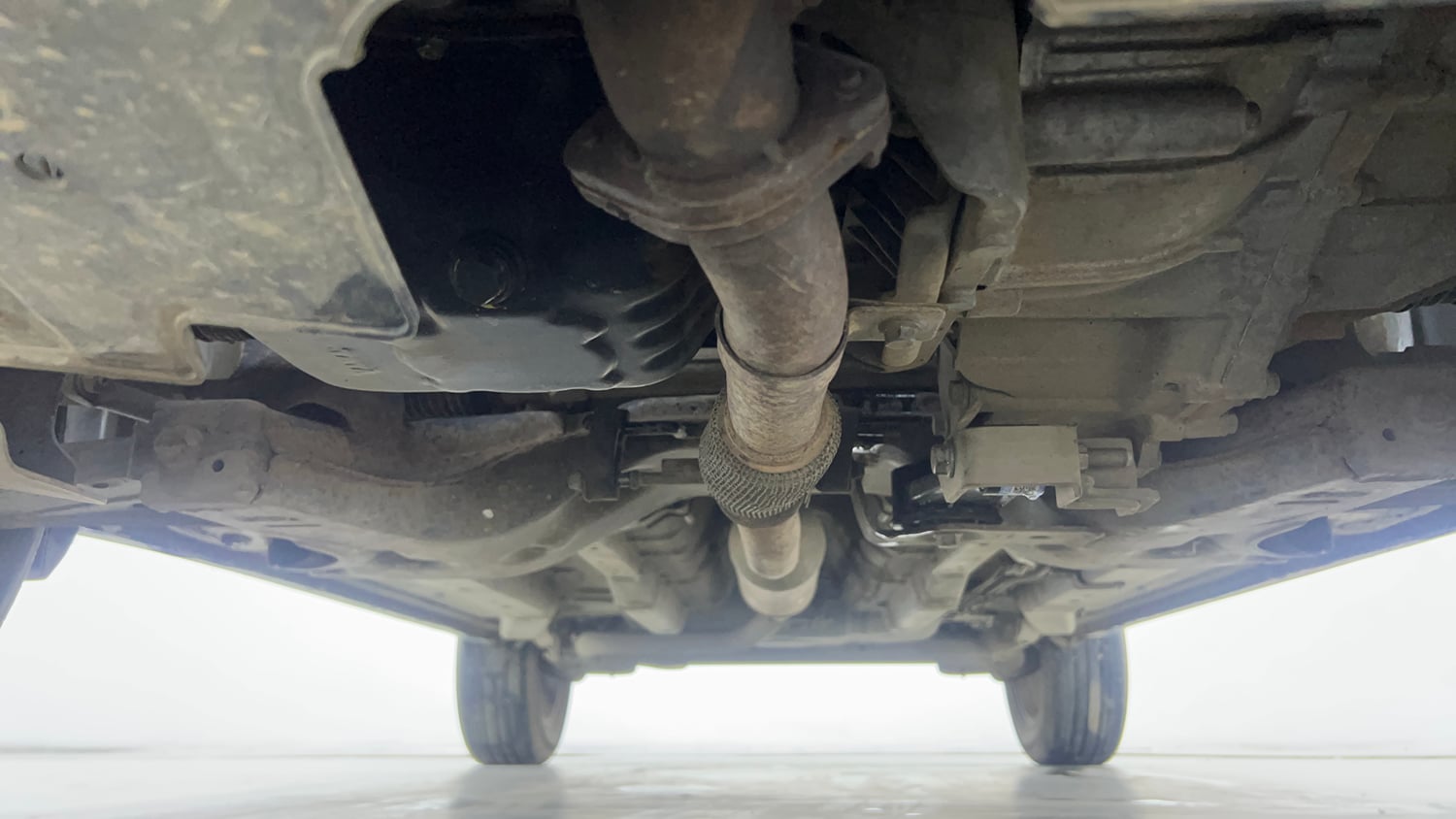 Used 2021 Tata Nexon XZ Plus Petrol Manual extra FRONT LEFT UNDERBODY VIEW