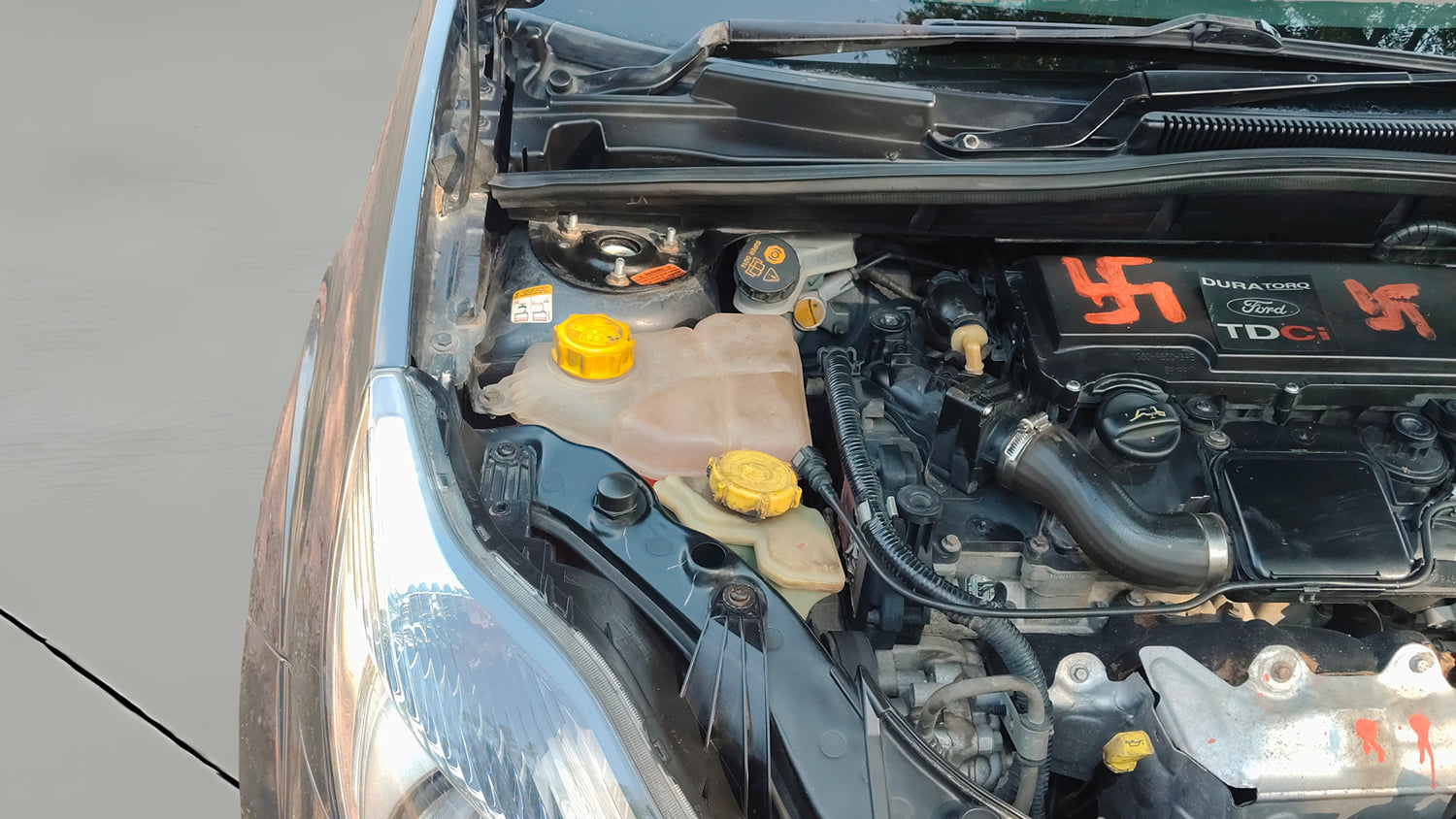 Used 2012 Ford Figo Duratorq Diesel Titanium 1.4 Diesel Manual engine ENGINE RIGHT SIDE VIEW