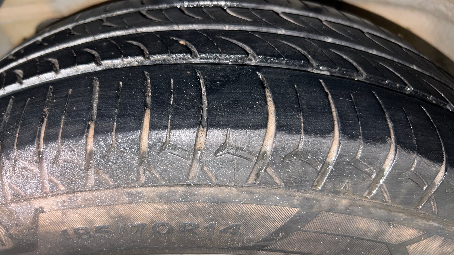 Used 2019 Hyundai Elite i20 Magna Plus 1.2 Petrol Manual tyres RIGHT REAR TYRE TREAD VIEW