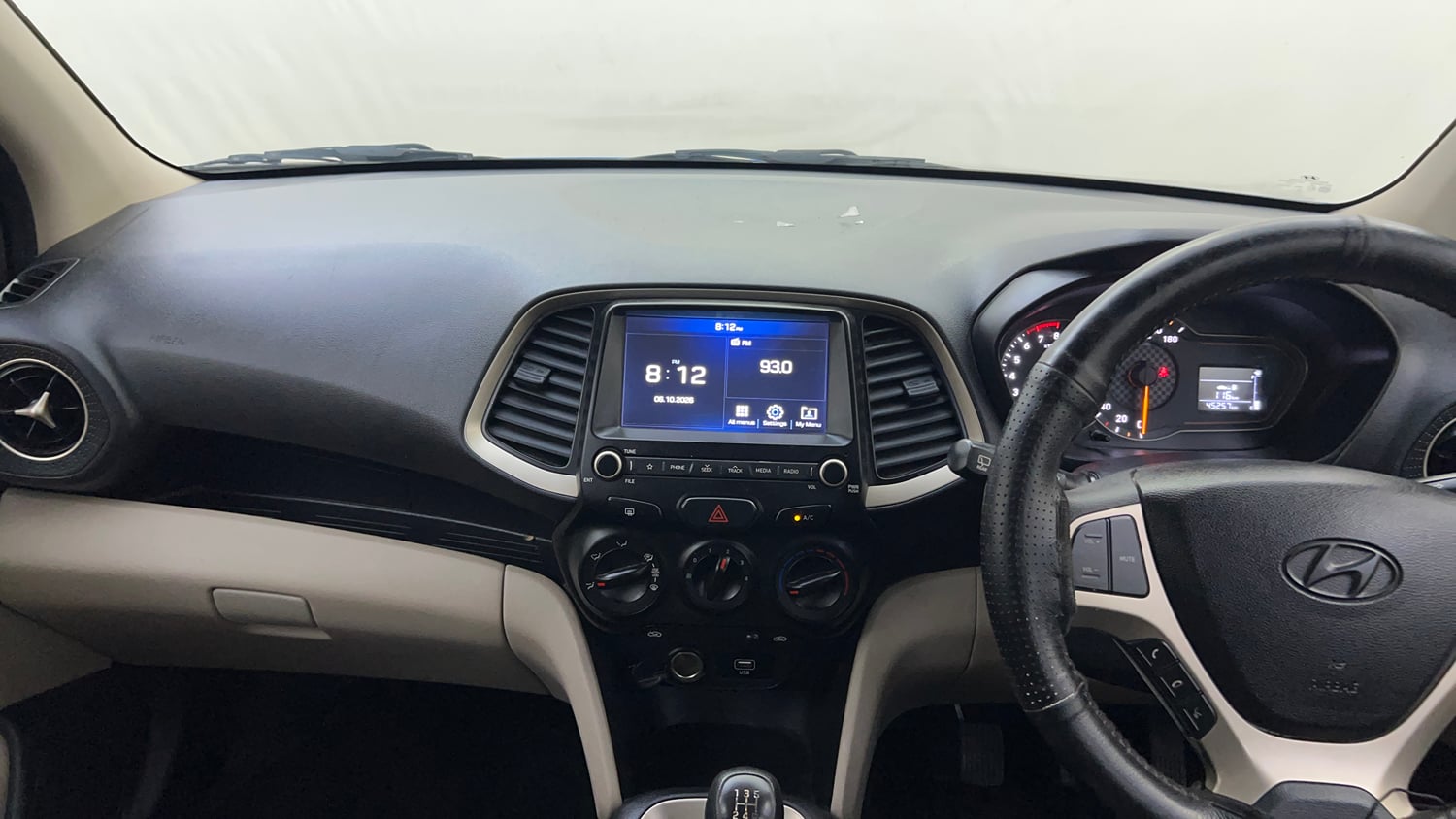 Used 2019 Hyundai Santro Asta Petrol Manual interior MUSIC SYSTEM & AC CONTROL VIEW