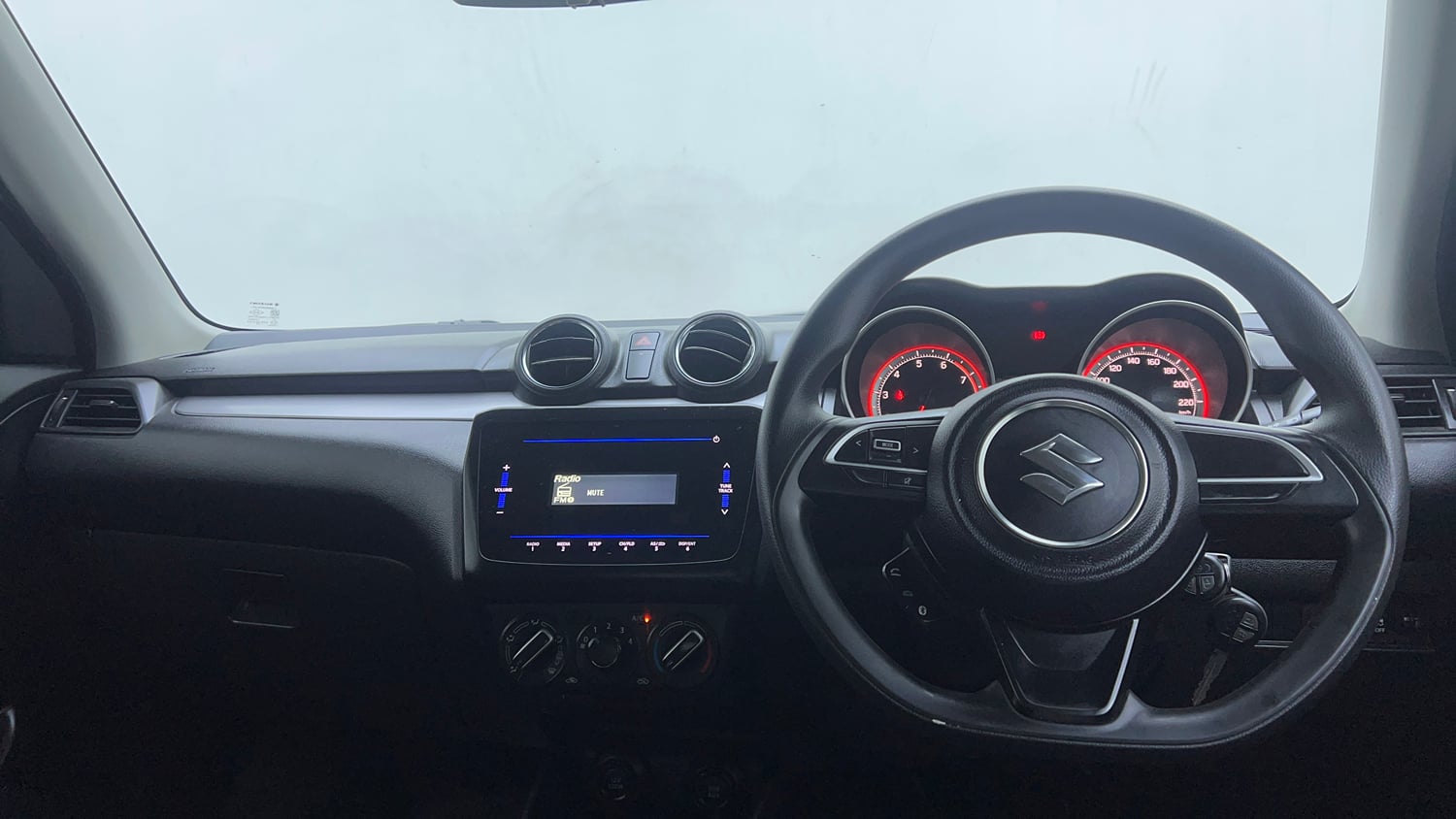 Used 2023 Maruti Suzuki Swift VXi Petrol Manual interior DASHBOARD VIEW