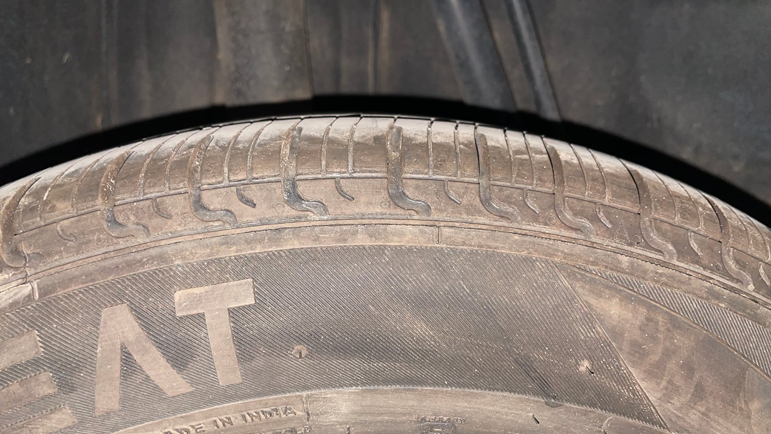 Used 2020 Renault Kwid RXT Petrol Manual tyres RIGHT REAR TYRE TREAD VIEW