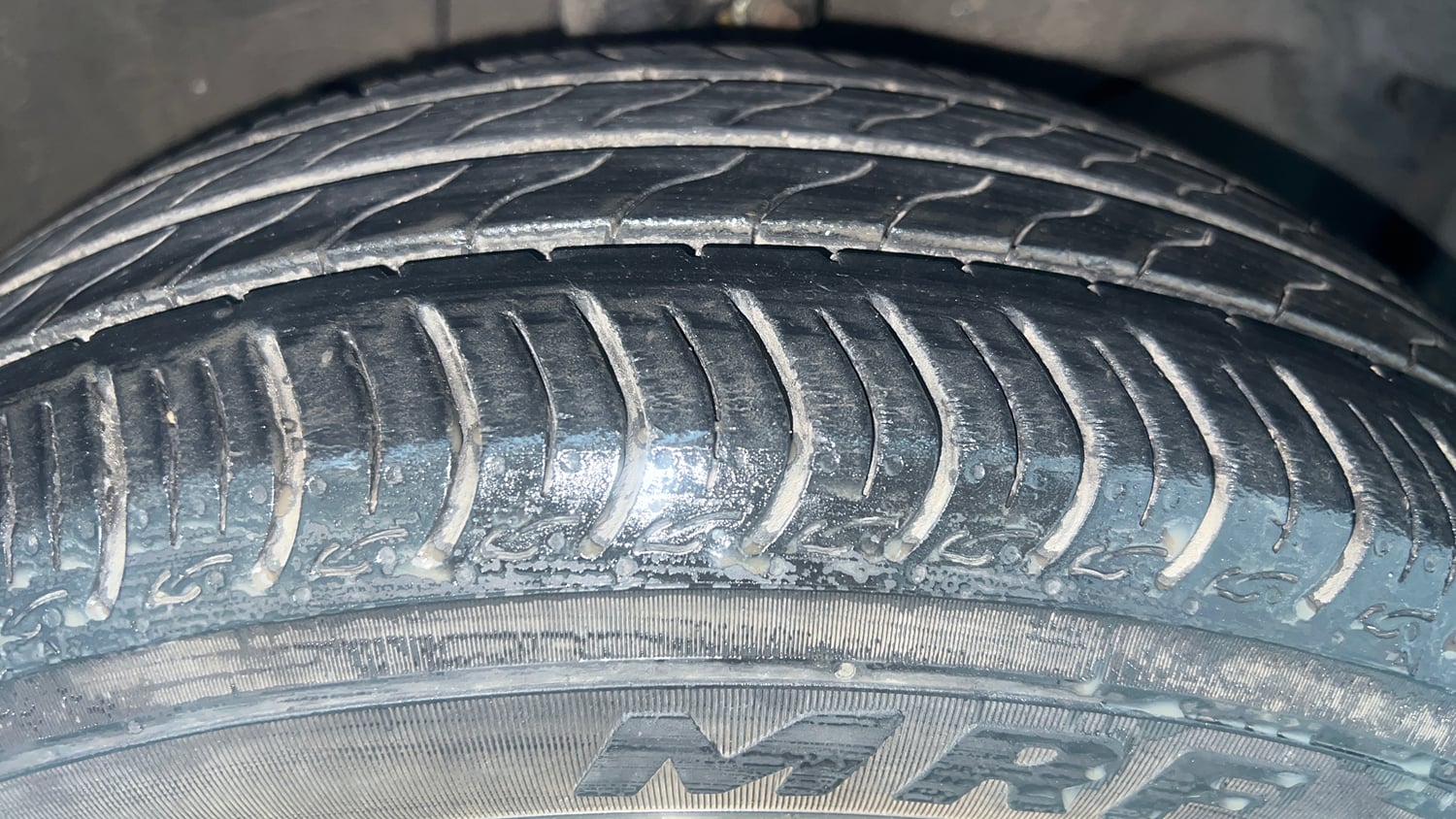 Used 2023 Honda Amaze VX 1.2 Petrol CVT Petrol Automatic tyres RIGHT FRONT TYRE TREAD VIEW