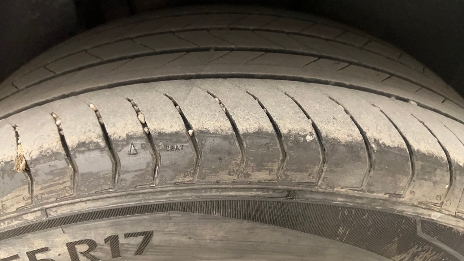 Used 2023 Skoda Slavia Ambition 1.5L TSI MT Petrol Manual tyres RIGHT REAR TYRE TREAD VIEW