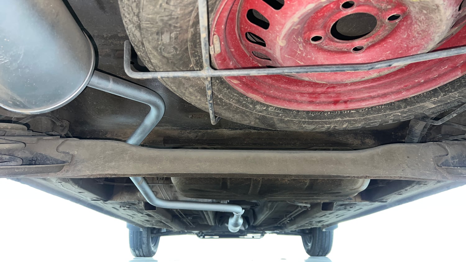 Used 2020 Renault Triber RXZ Petrol Manual extra REAR UNDERBODY VIEW (TAKEN FROM REAR)